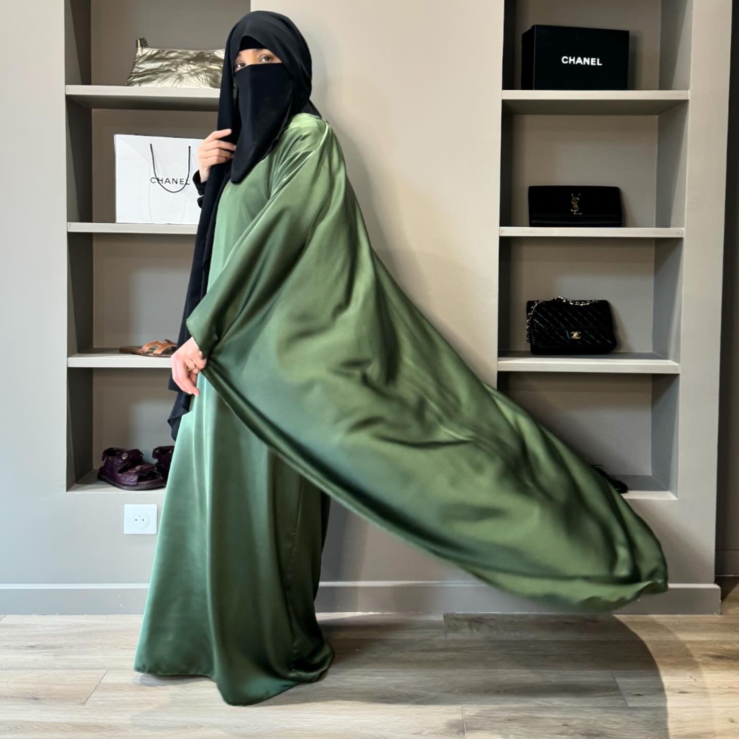 THE ABAYA CAPE (PETITES )