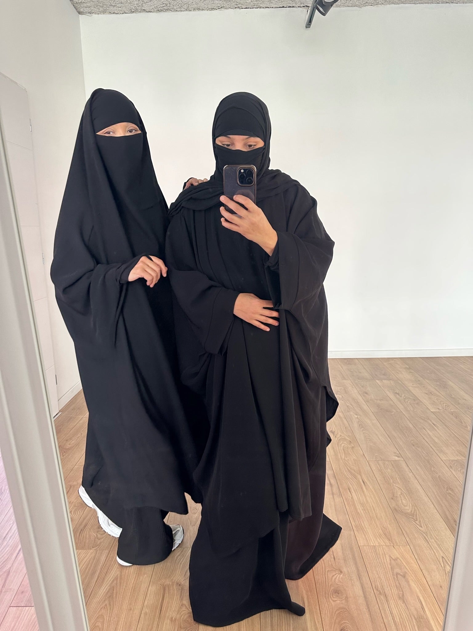 NEW KHAYRA CAVIARY DELUX SET (MAXI ZIPP TOP + SKIRT) tok